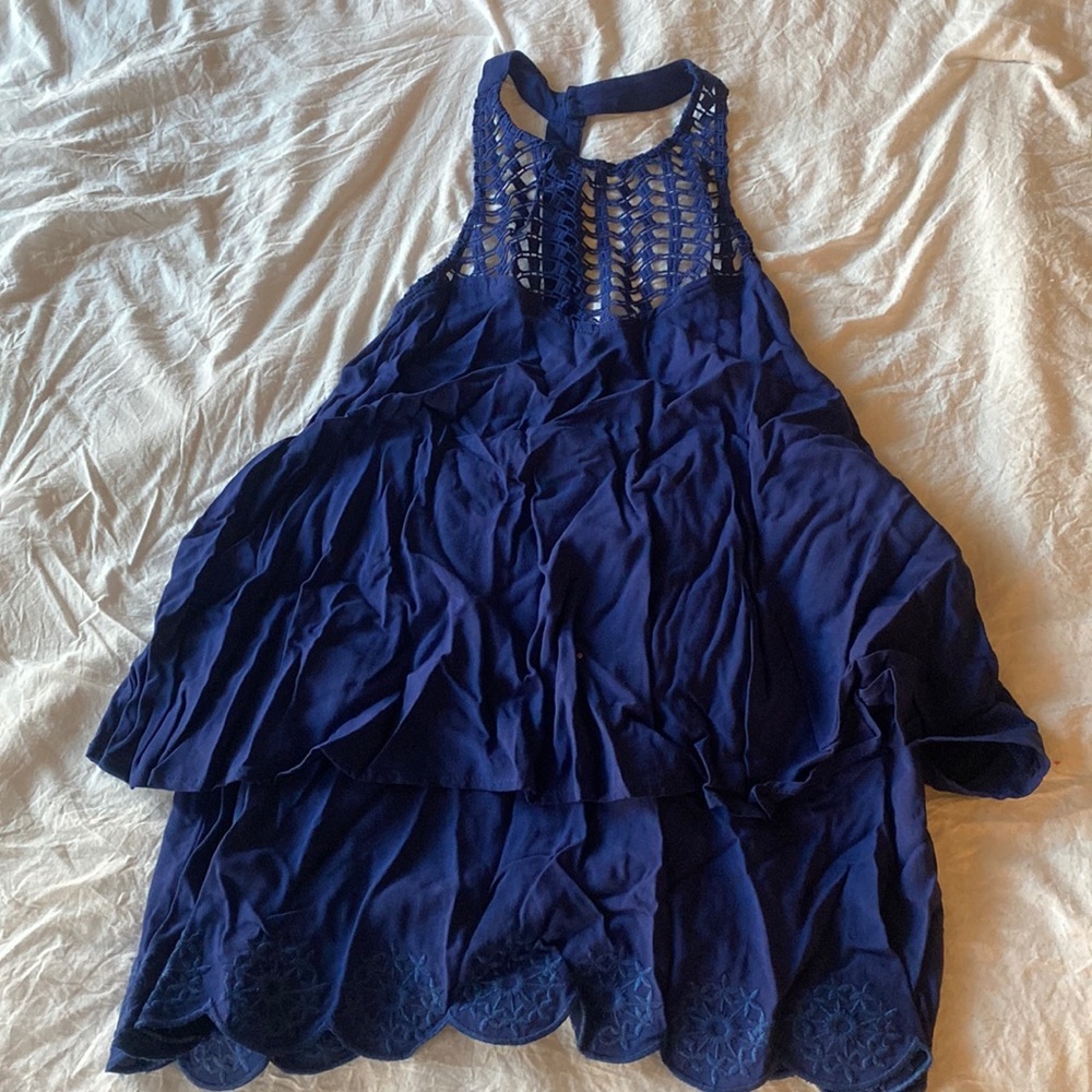 NWT Navy Blue T Back Blouse! Size SMALL Miami brand from Francesca’s!​